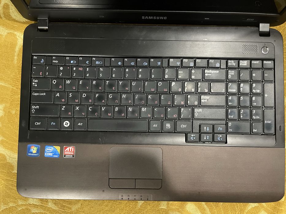 Ноутбук Samsung R-540 (Читайте описание!)