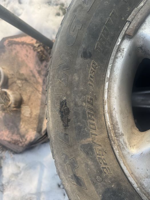 Продается диски с резинами 225/70R16
