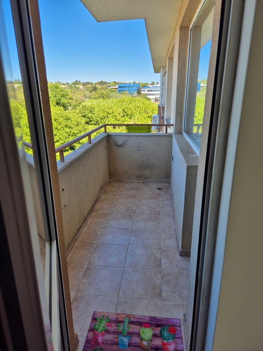 Продавам тристаен южен апартамент в гр.Велико Търново