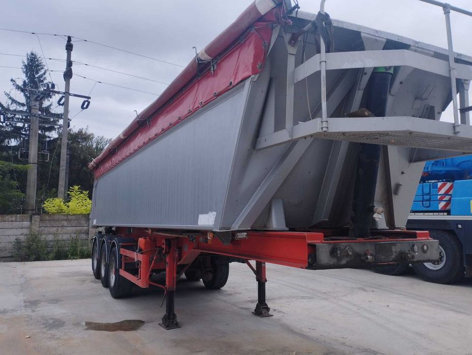 Semiremorcă basculabila