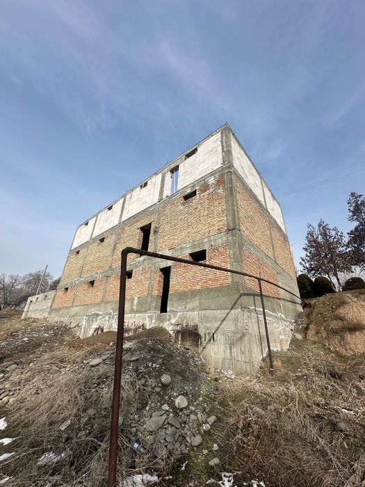 Здание на продажу