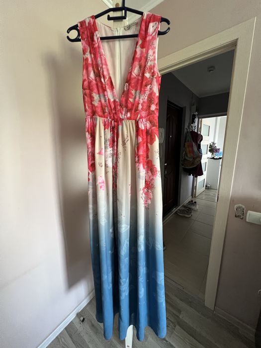 Продаю женское платье