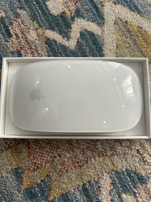 Apple Magic Mouse — почти новая, оригинал, срочно