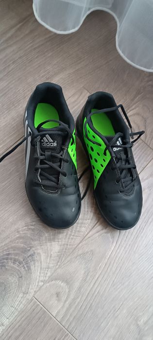 Бутонки Адидас  -