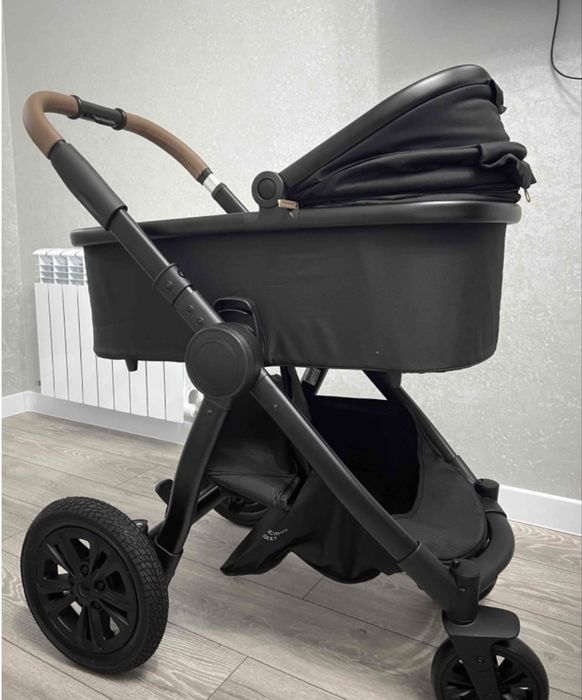 Коляска в отличном состоянии