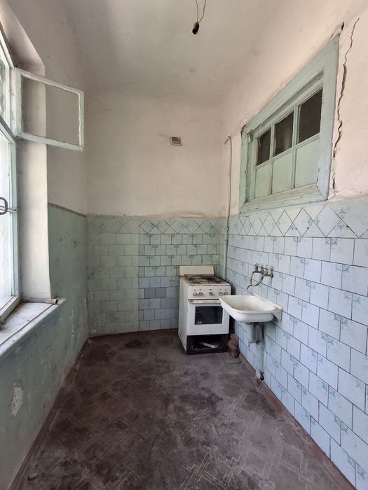 Чирчик шахар НАВАИ  Регистон магазин 2 хона