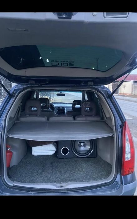 Мазда премаси 1.8 автомат 2001год