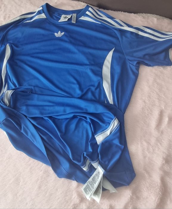 Tricou Adidas nou mãrimea M