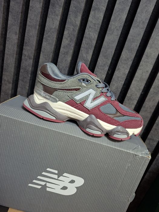 Adidași  new balance 2000
