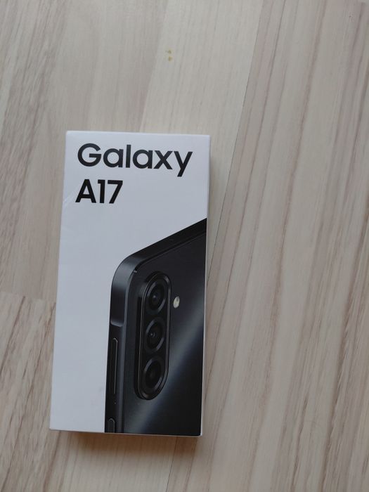 Продавам телефон SAMSUNG GALAXY A 17