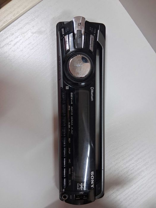 Универсално радио за автомобил Sony с MP3 и Bluetooth