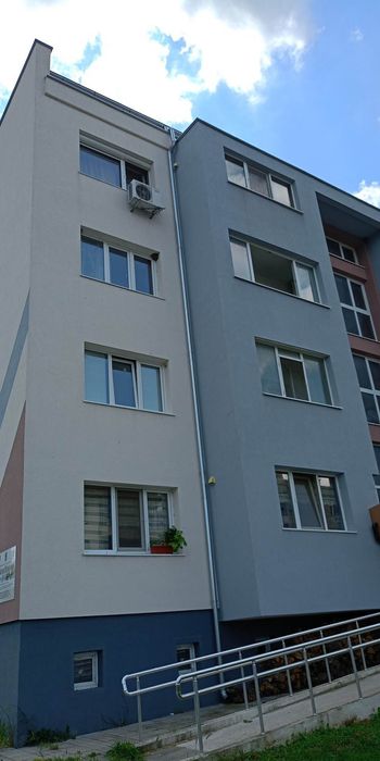 Тристаен апартамент в гр малко Търново