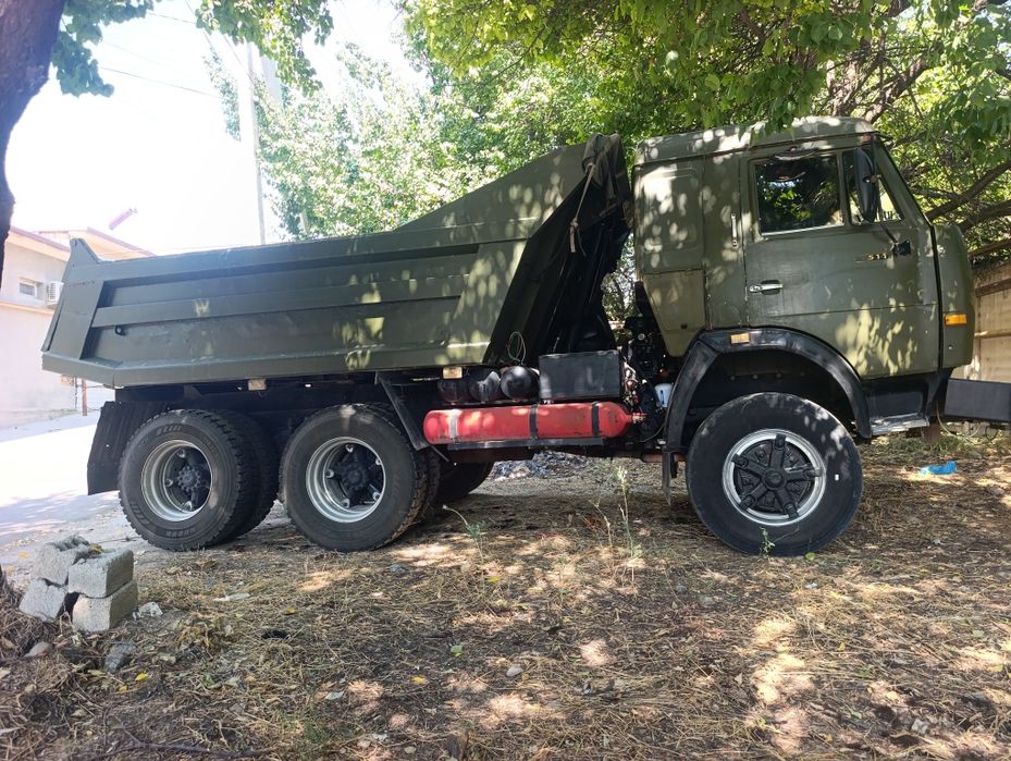 Kamaz samasval srochna sotiladi