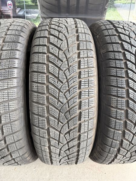 225/65/17 GOODYEAR 4бр