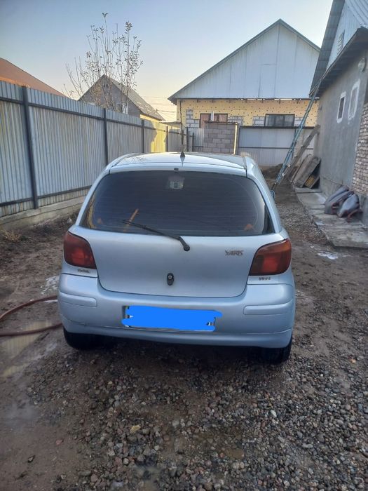 Тойота Ярис хэтчбек