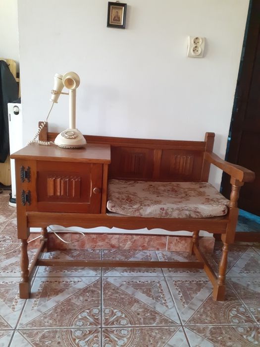 Băncuță vintage din lemn masiv