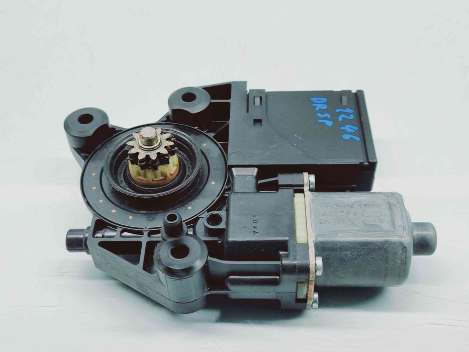 Motoras geam dreapta spate Renault Scenic 3 [Fabr 2009-2015] 827300005