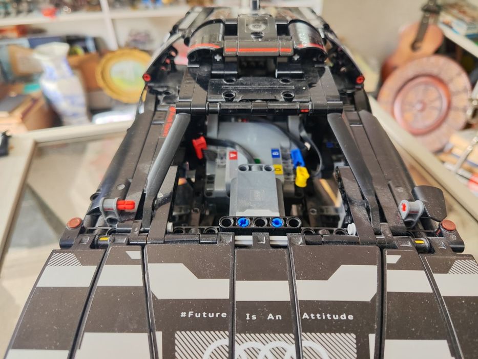 Лего техник 42160 lego audi rs q e-tron 2023 г