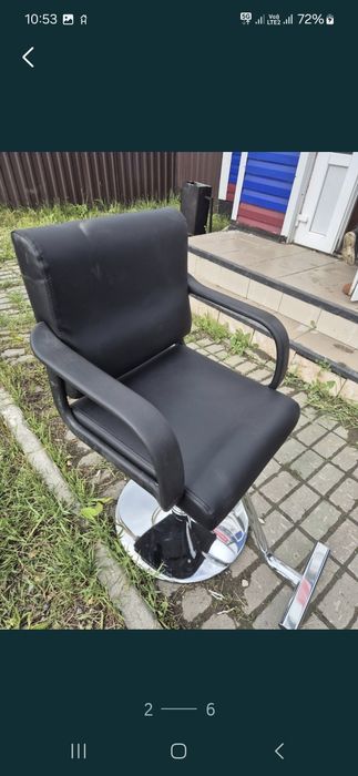 Срочно продается кресла мастера и мебель парикмахера