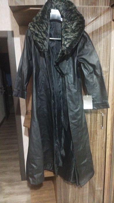 Плащ женский кожаный