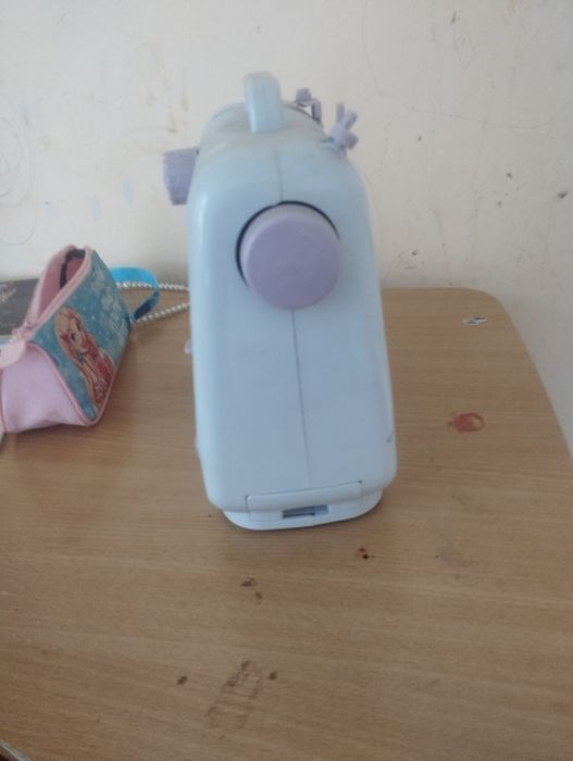 Швейная мини машинка