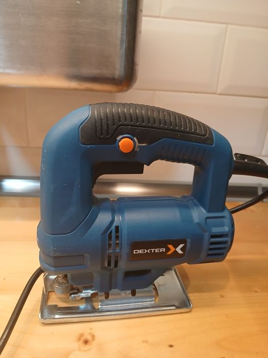 Fierăstrău pendular Dexter