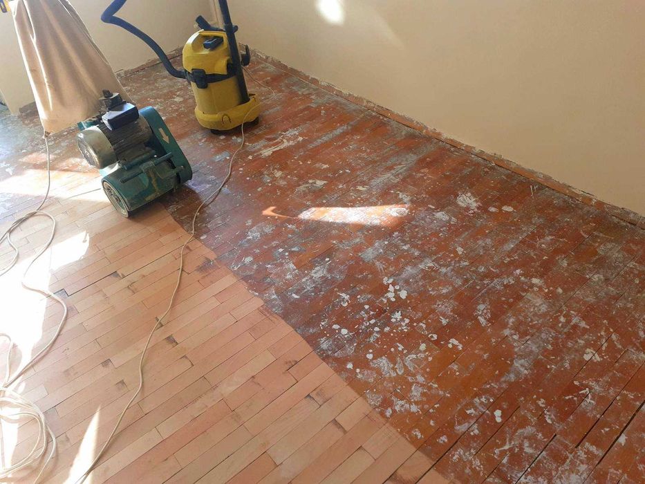 Циклене, лакиране и пренареждане на паркет и дюшеме.