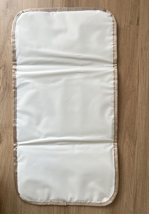 Подложка непромокаема за смяна на пелени