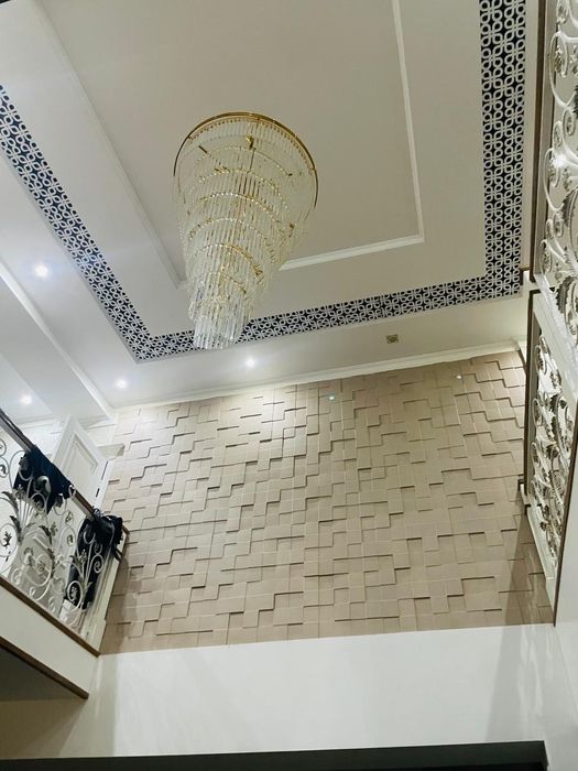 Люстра.  Срочно            .