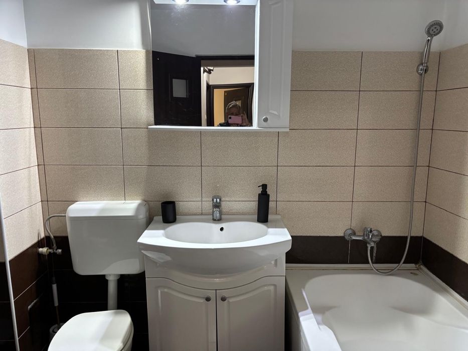 Inchiriez apartament cu 2 camere zona obcini