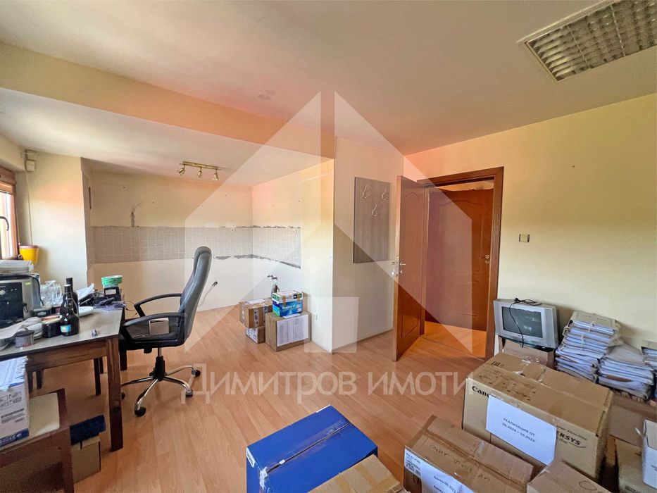 Продава се Къща в Нови пазар - 204 кв.м за 652 €/кв.м - Снимка #16