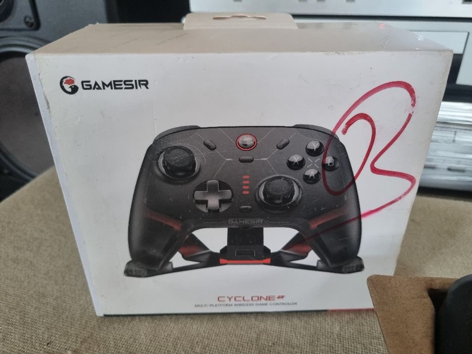 Wireless Game Controller Gamesir CYCLONE. Nou.
