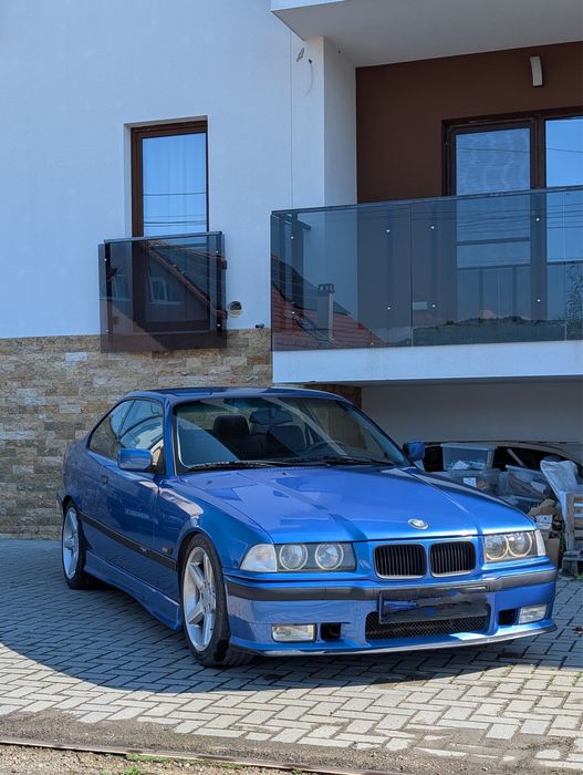 BMW 318 is e36 coupe