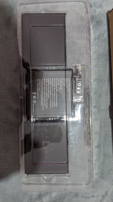 Продам аккумулятор для MacBook Pro 2017