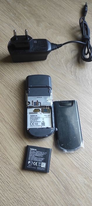 Телефон  Nokia 8800