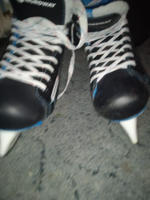 Зимние.   Коньки