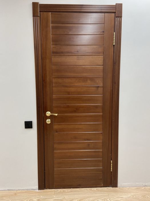 Продаю двери межкомнатные