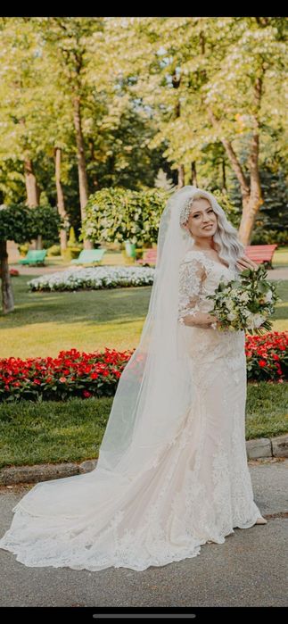 Rochie mireasa dantela