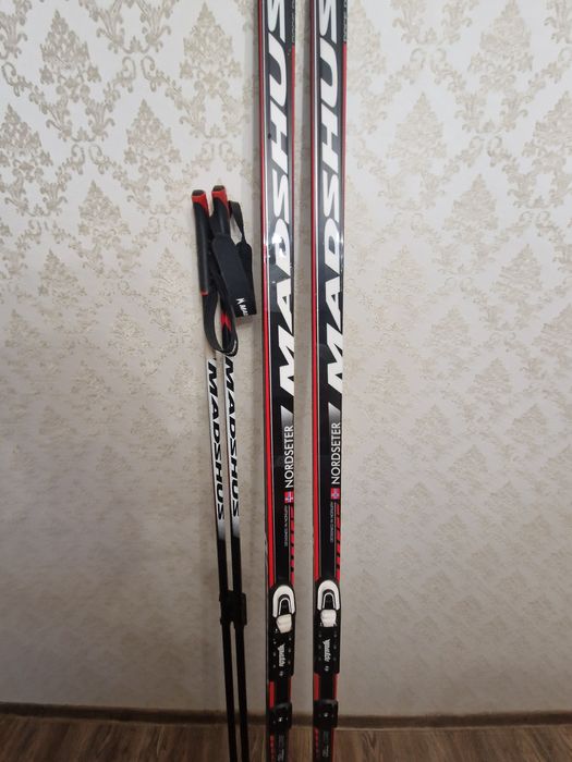 Продам беговые лыжи