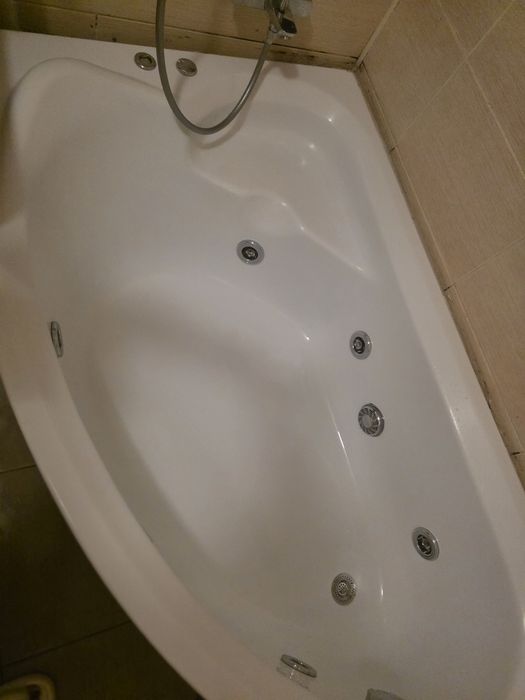 Cada cu hidromasaj