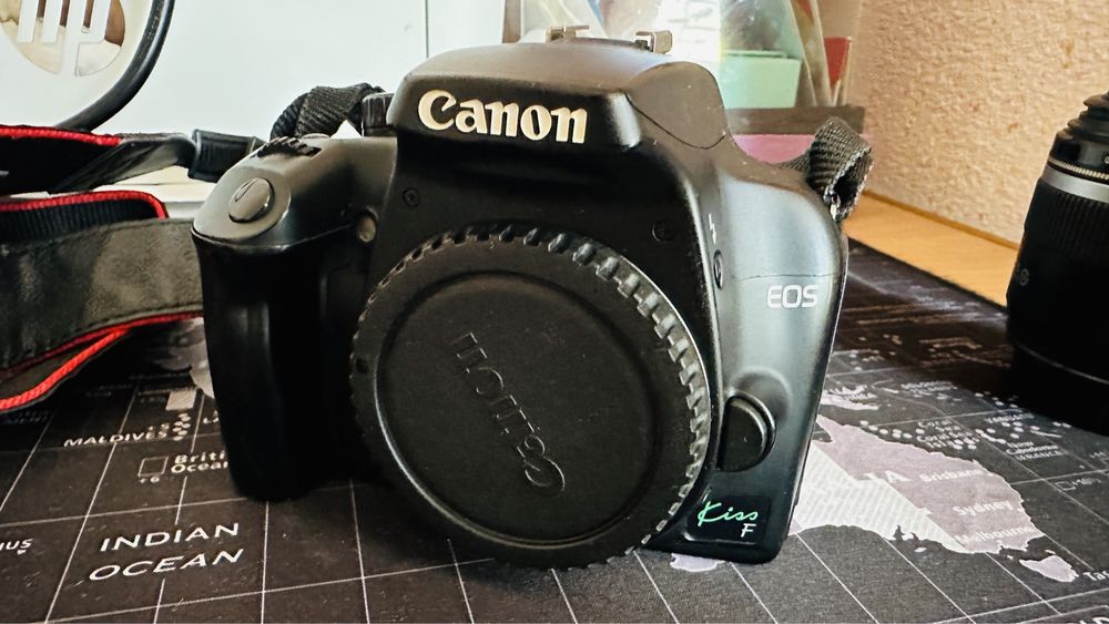 Камера Canon Kiss F