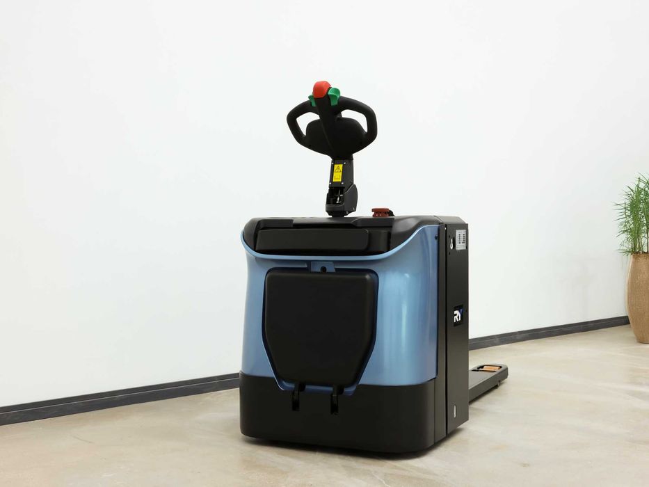 Электро транспалет 2 000 кг с платформой Royal Forklift  RY P20 S-T