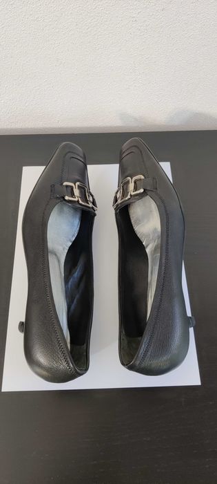 Pantofi PRADA originali marime 39,5 piele naturala toc mic stare excelenta