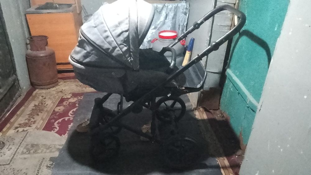 Продам каляску прогулочну