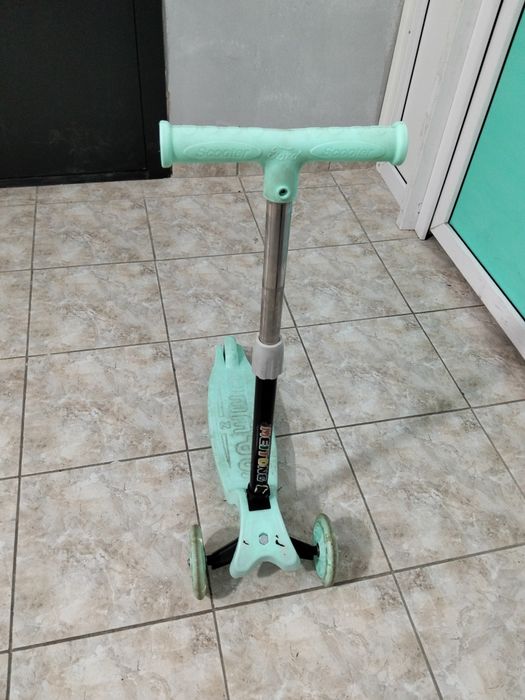 Продам детский сомакат, состояние отличное