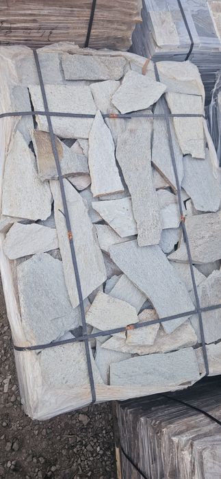 Piatră naturală poligonală