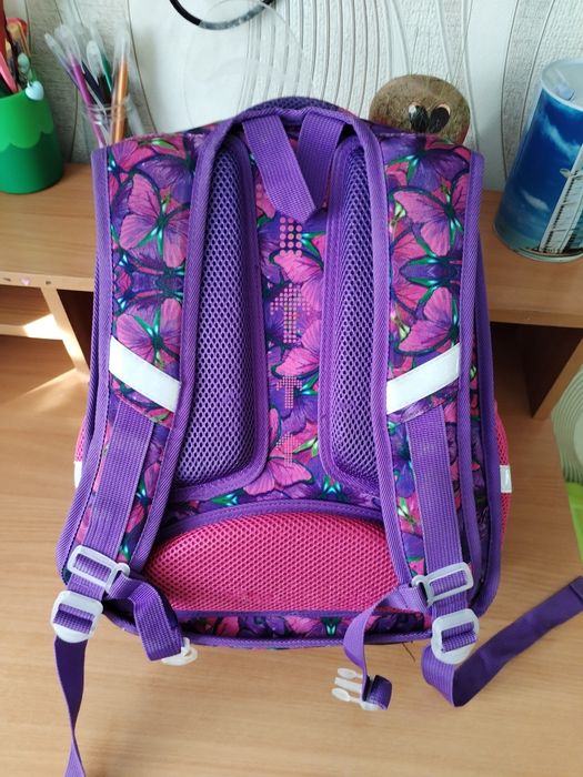 Продам рюкзак школьный