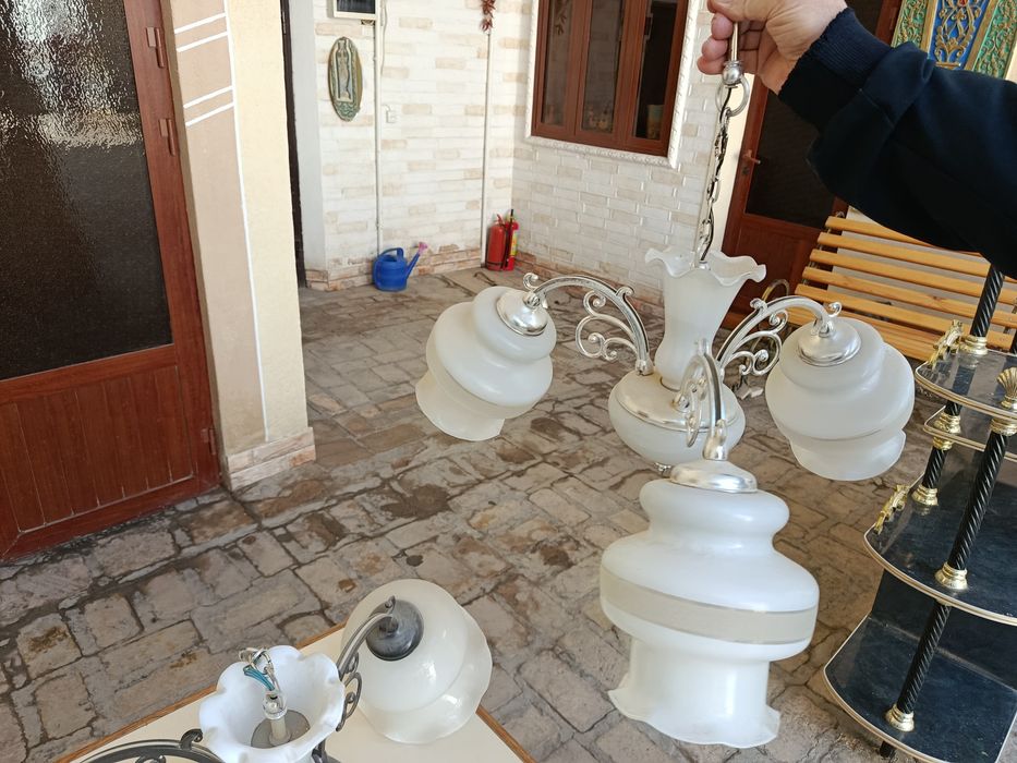 Продаются люстры в отличном состоянии