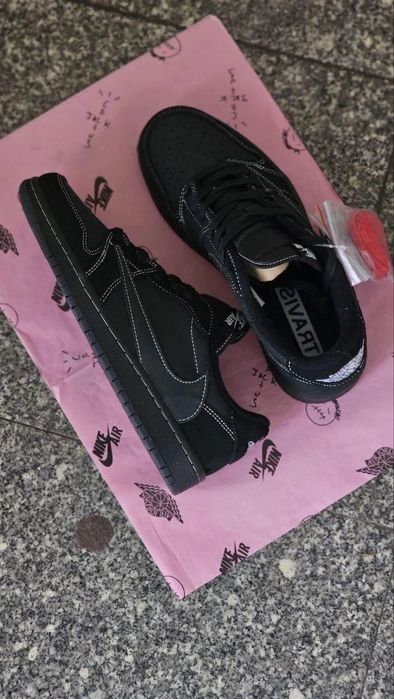 Налични Air Jordan 1 Low x Travis Scott Black Phantom