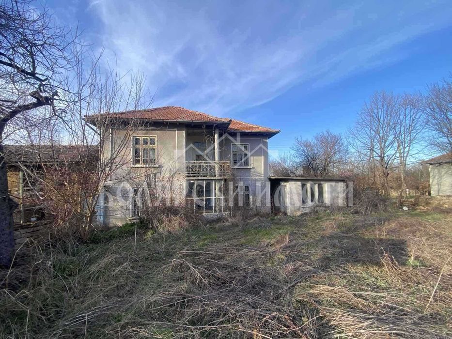 Продава се Къща в с. Ново село, Област Велико Търново - 200 кв.м за 69 €/кв.м - Снимка #2